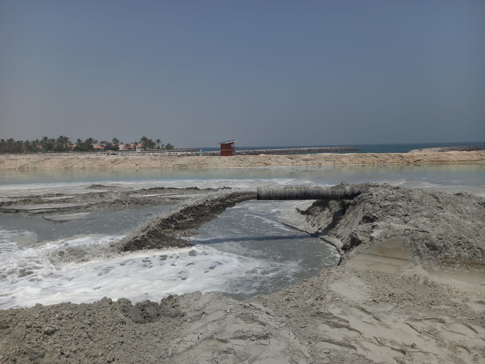 Pipeline trench preparation dredging for offshore installation